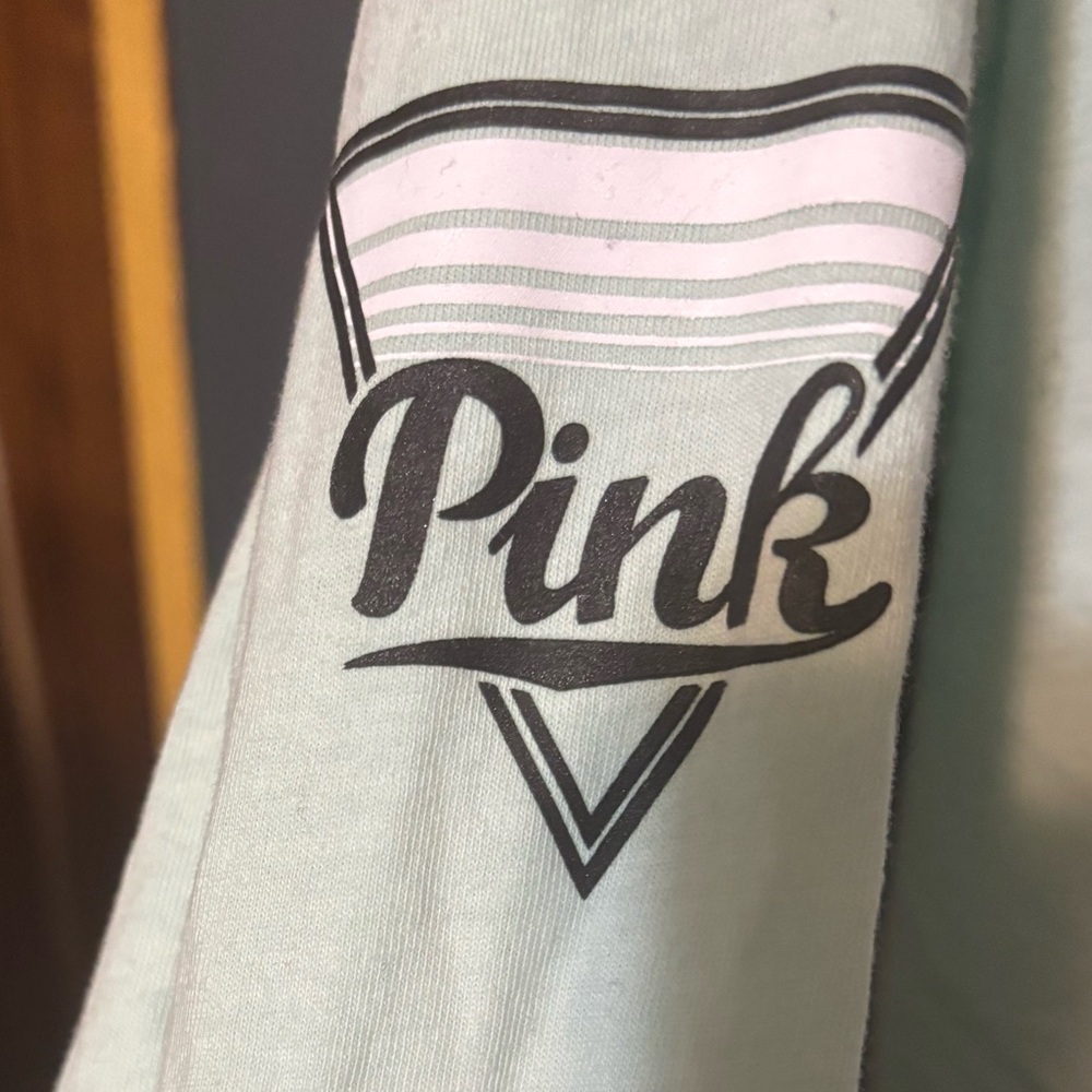 VS PINK LONG SLEEVE SHIRT - Picture 2 of 7